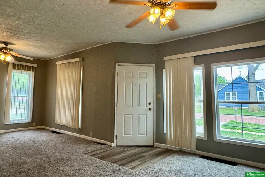 319 E 9th Street, York, NE 68467 - #3