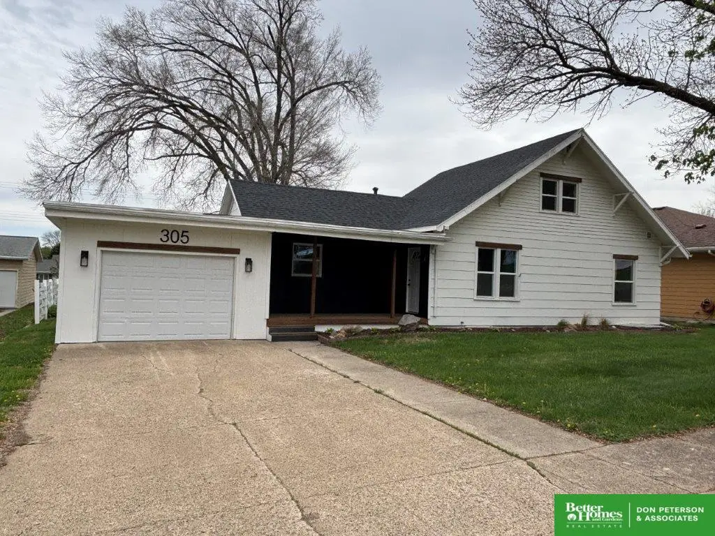305 S Cedar Avenue, Hartington, NE 68739 - #1