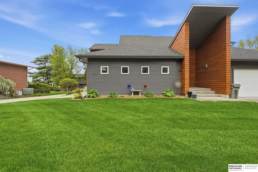 5333 Roose Street, Lincoln, NE 68506 - #2