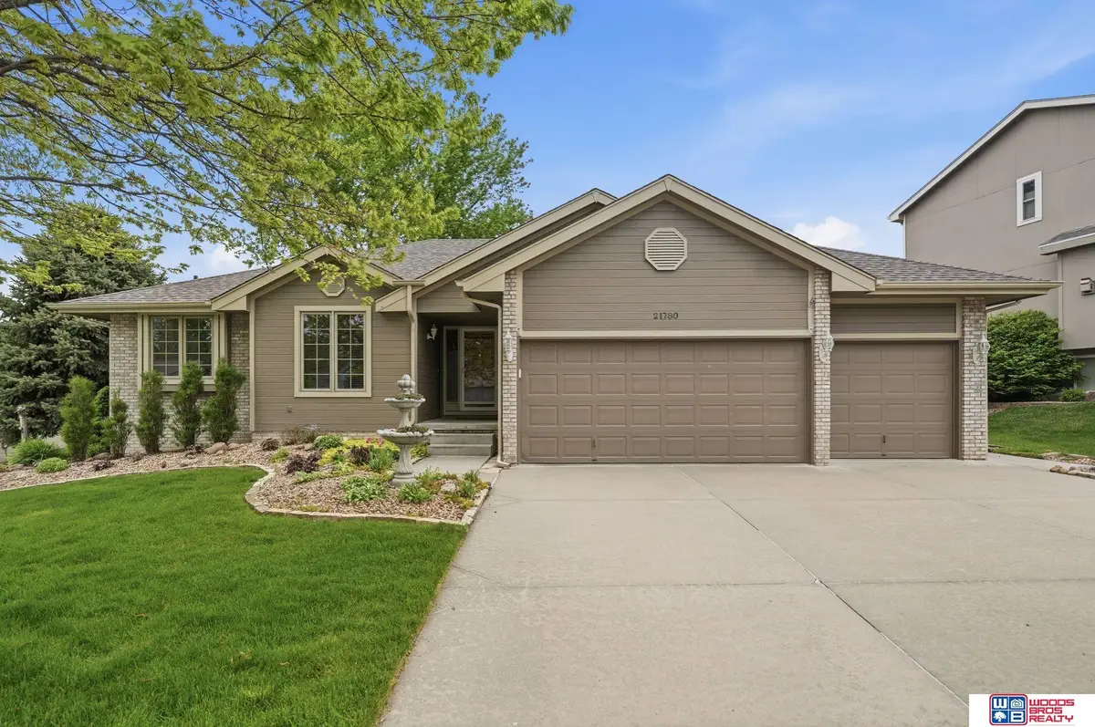 21780 Ponderosa Drive, Gretna, NE 68028 - #1