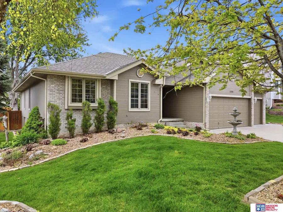 21780 Ponderosa Drive, Gretna, NE 68028 - #3