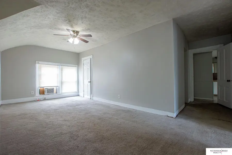 6704 Binney Street, Omaha, NE 68104 - #3