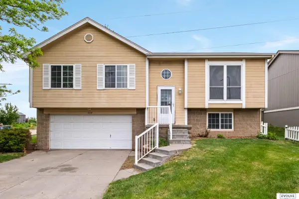 7614 Howell Street, Omaha, NE 68122