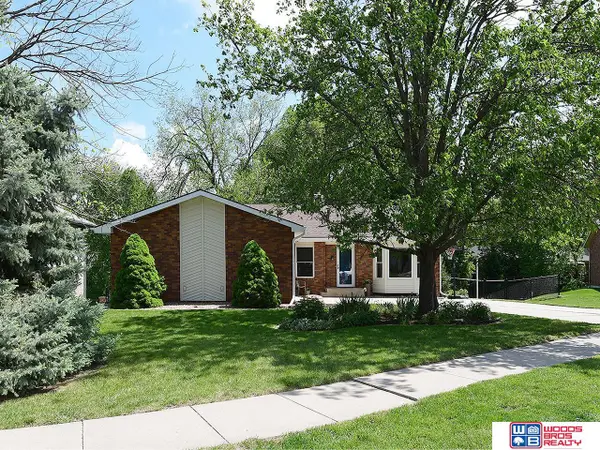 5610 S 68th Street Court, Lincoln, NE 68516