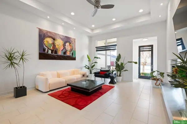 5811 N 159th Street, Omaha, NE 68116