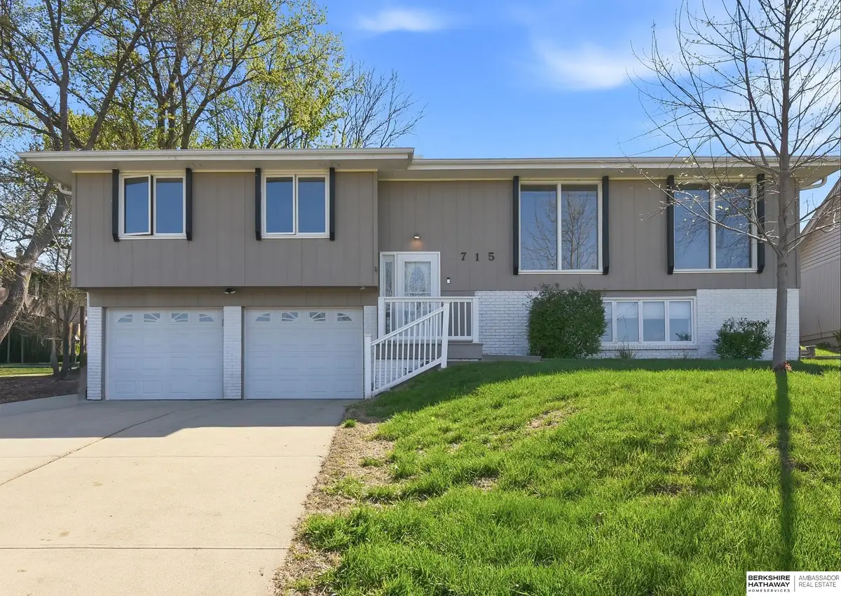 715 S 154th Street, Omaha, NE 68154 - #1