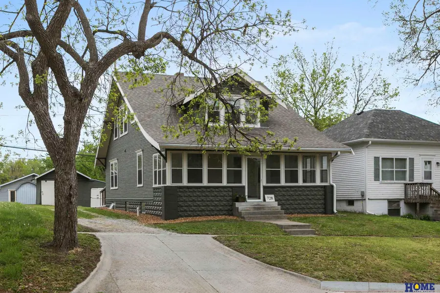 728 N 3rd Street, Seward, NE 68434 - #2