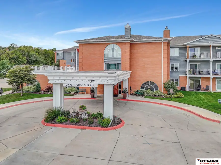 3001 S 51st Street Court #103, Lincoln, NE 68506 - #2