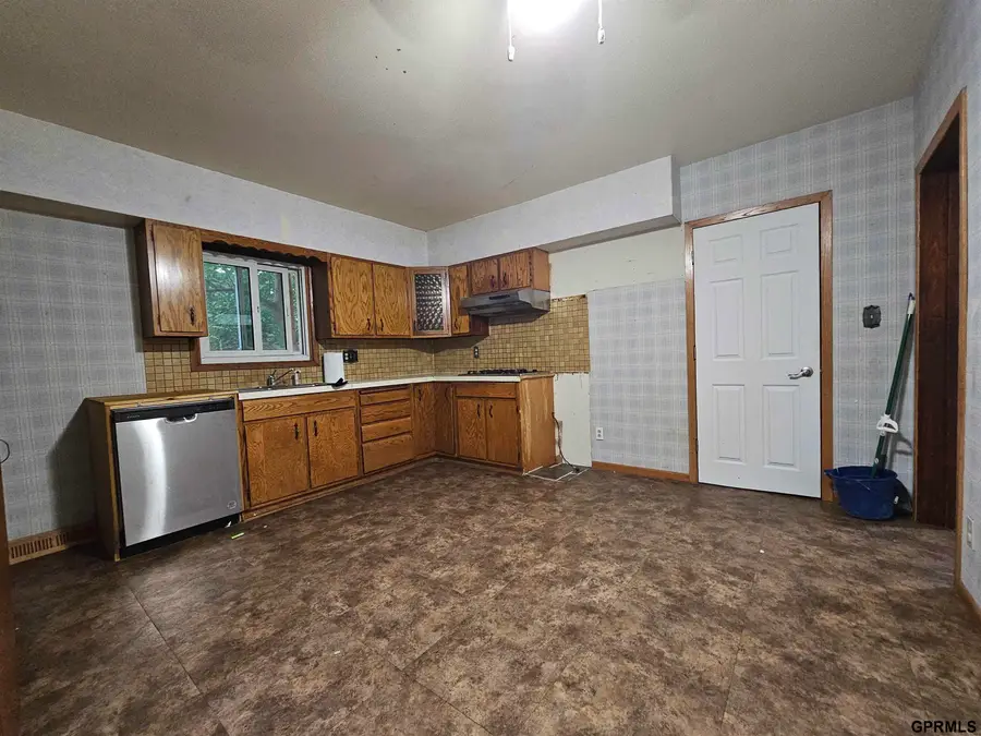 712 W Maple Street, Sutton, NE 68979 - #2