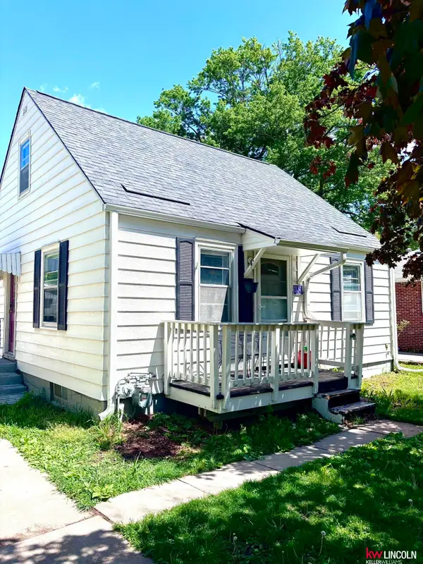 1130 Lake Street, Lincoln, NE 68502