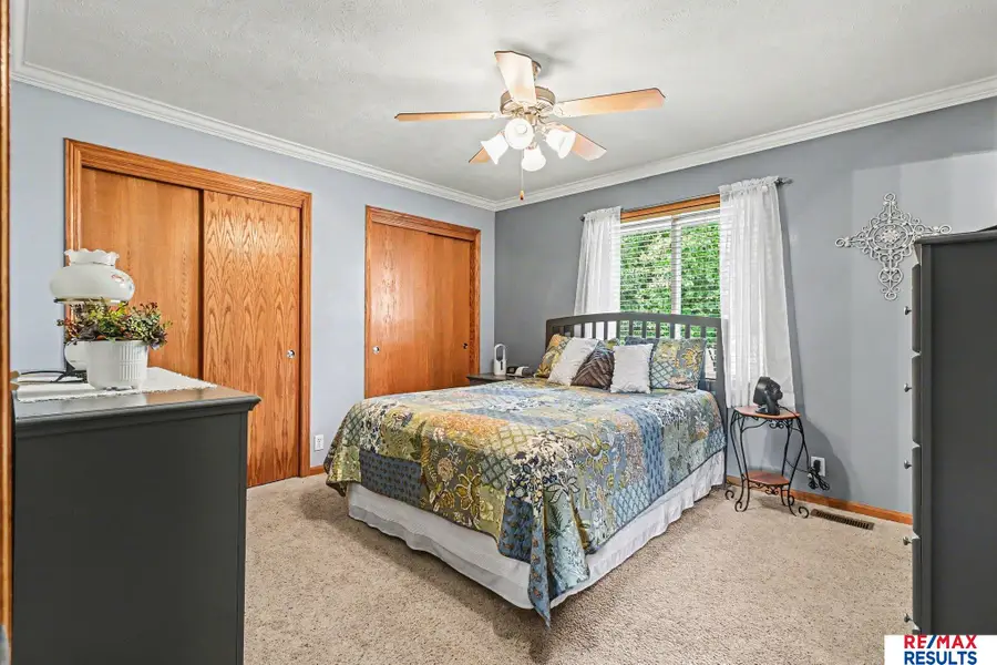 802 Cedar View Circle, Bellevue, NE 68123 - #3