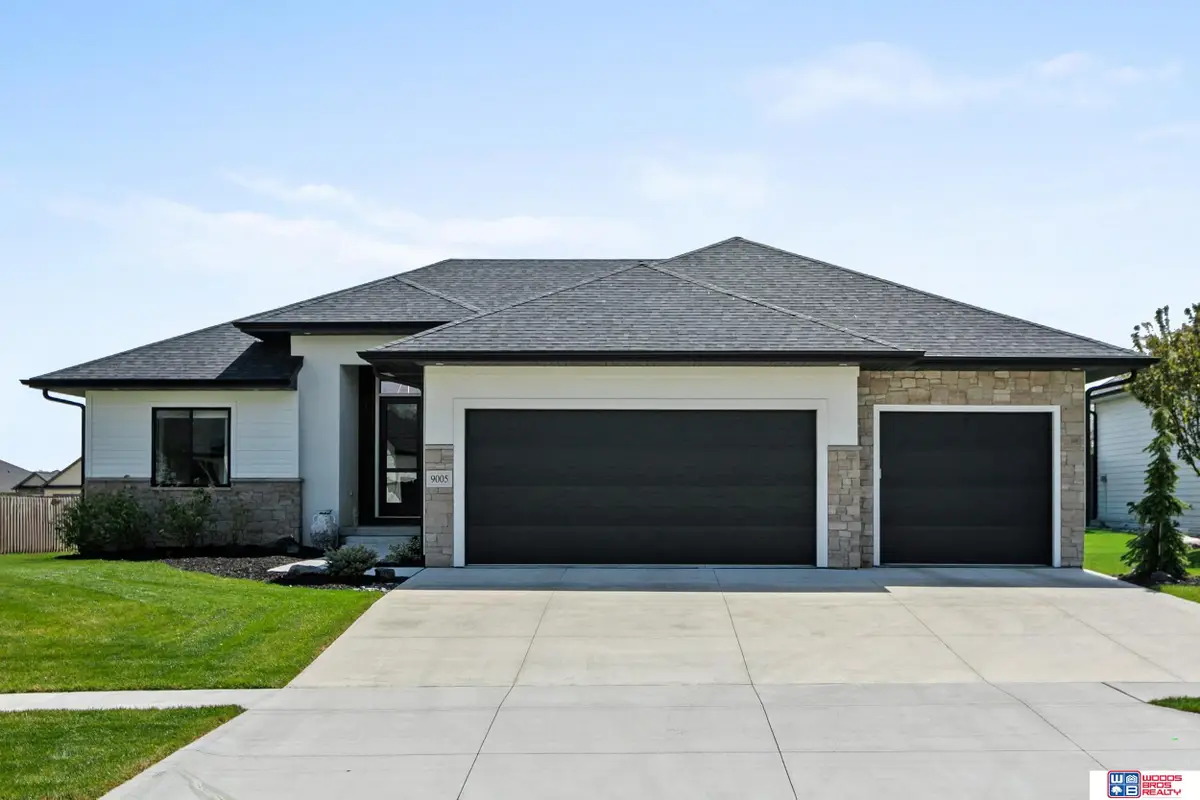 9005 Rock River Road, Lincoln, NE 68520 - #1