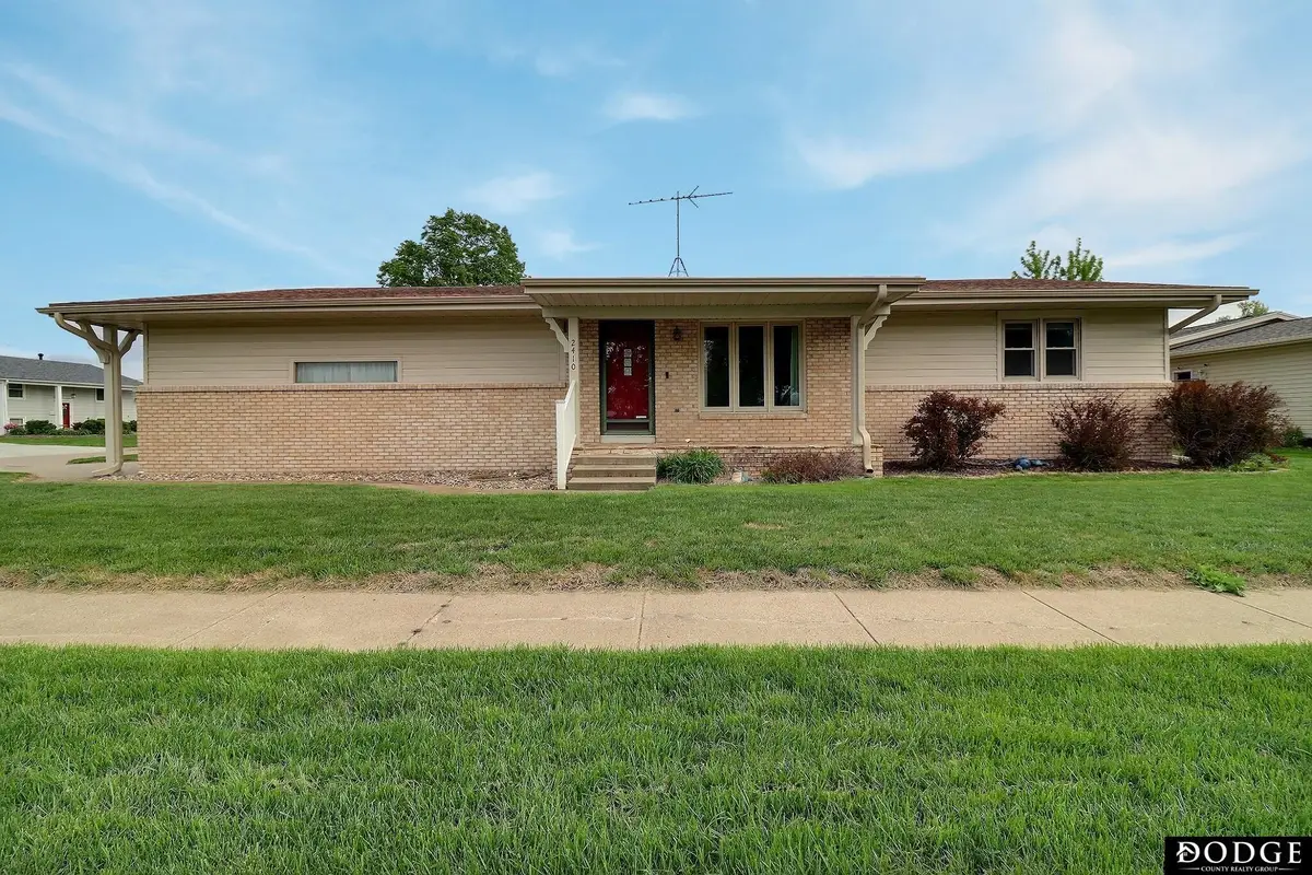 2410 E 1st Street, Fremont, NE 68025 - #1