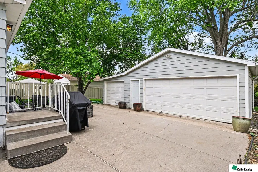 8910 Westridge Drive, Omaha, NE 68124 - #2