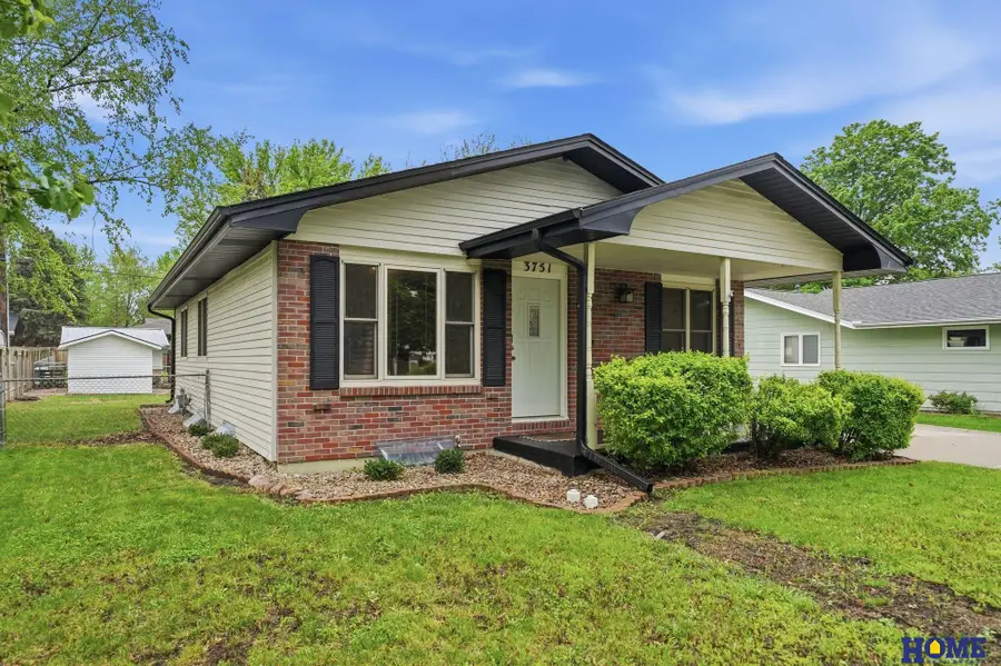 3751 Spruce Street, Lincoln, NE 68516 - #2