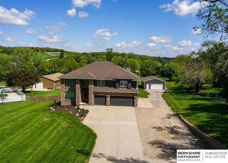 5002 Young Street, Omaha, NE 68152 - #2