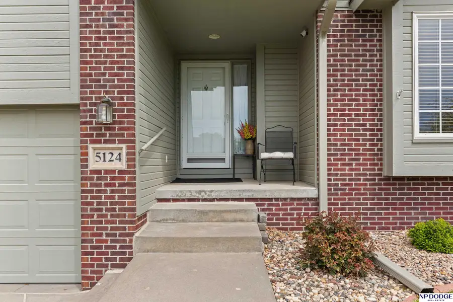 5124 Lakecrest Drive, Papillion, NE 68133 - #3