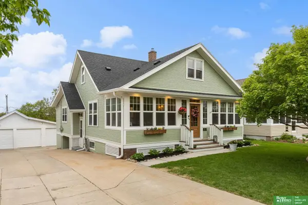 4657 Woolworth Avenue, Omaha, NE 68106