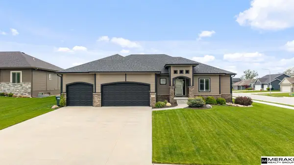13706 S 49th Street, Papillion, NE 68133