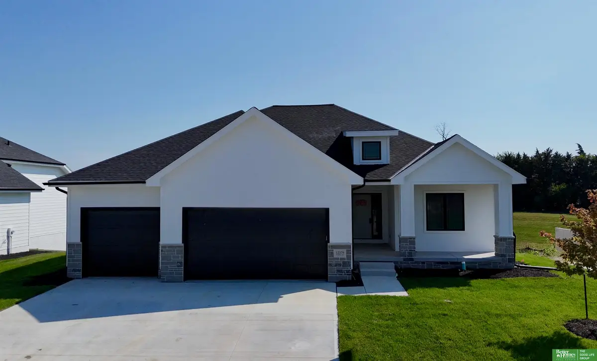 12359 Windsor Drive, Papillion, NE 68046 - #1