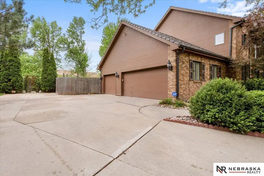 16767 J Circle, Omaha, NE 68135 - #3