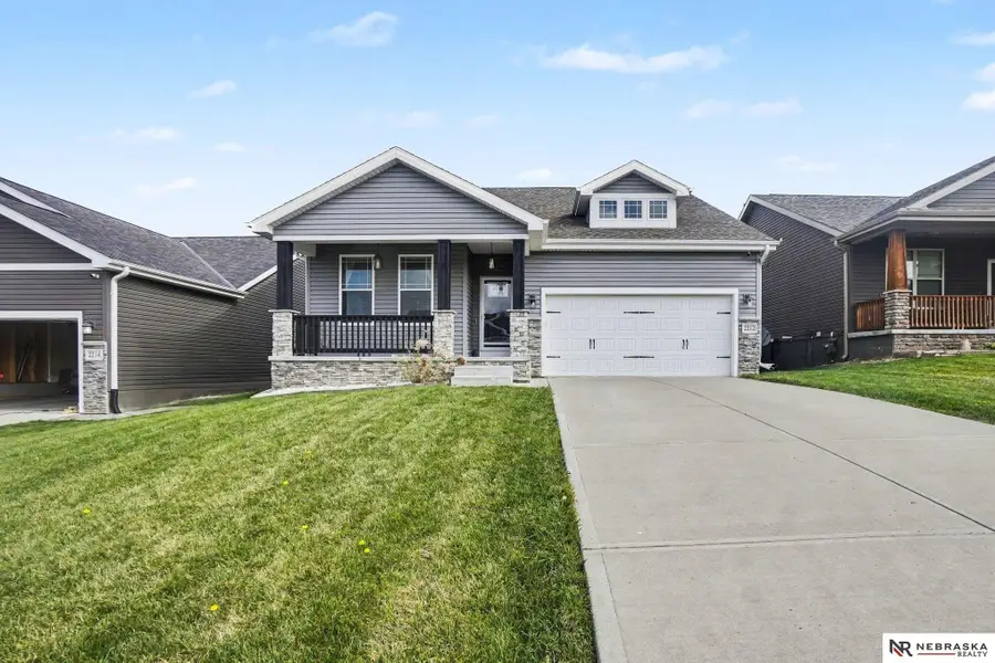 2212 Hedgeapple Road, Plattsmouth, NE 68048 - #2