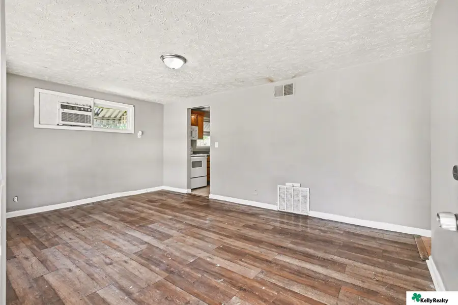 4440 Vernon Avenue, Omaha, NE 68111 - #3