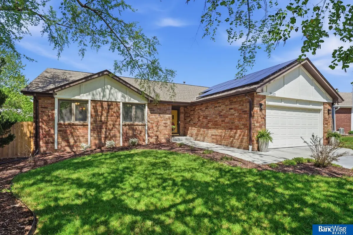 7232 Twin Oaks Road, Lincoln, NE 68516 - #1