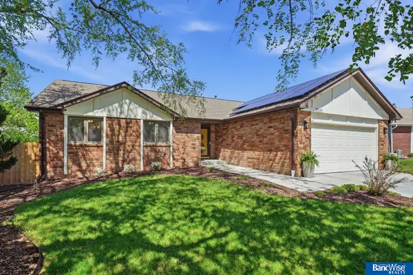 7232 Twin Oaks Road, Lincoln, NE 68516