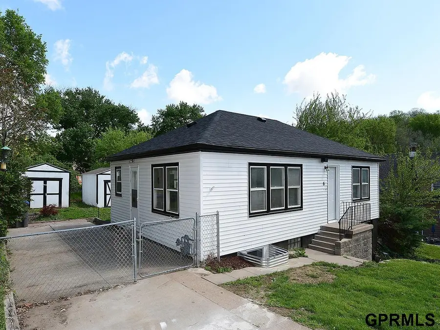 6 Hall Street, Council Bluffs, IA 51503 - #3