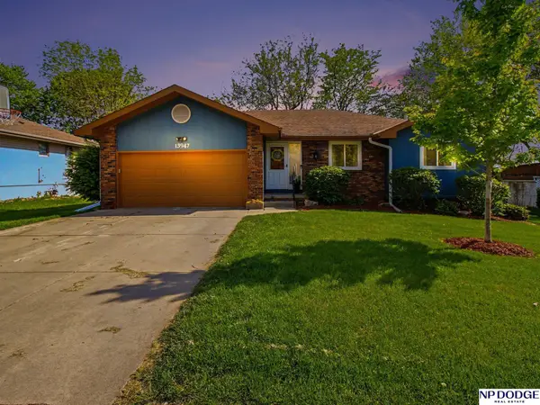 13947 Arbor Circle, Omaha, NE 68144