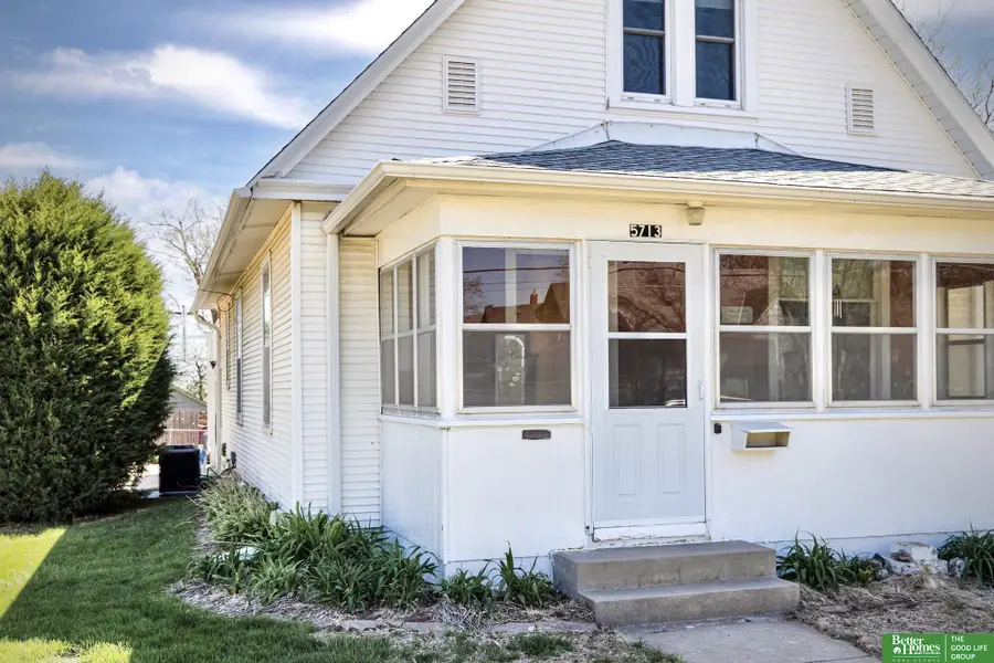 5713 S 38th Street, Omaha, NE 68107 - #2