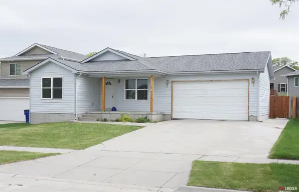 4129 W Thatcher Circle, Lincoln, NE 68528