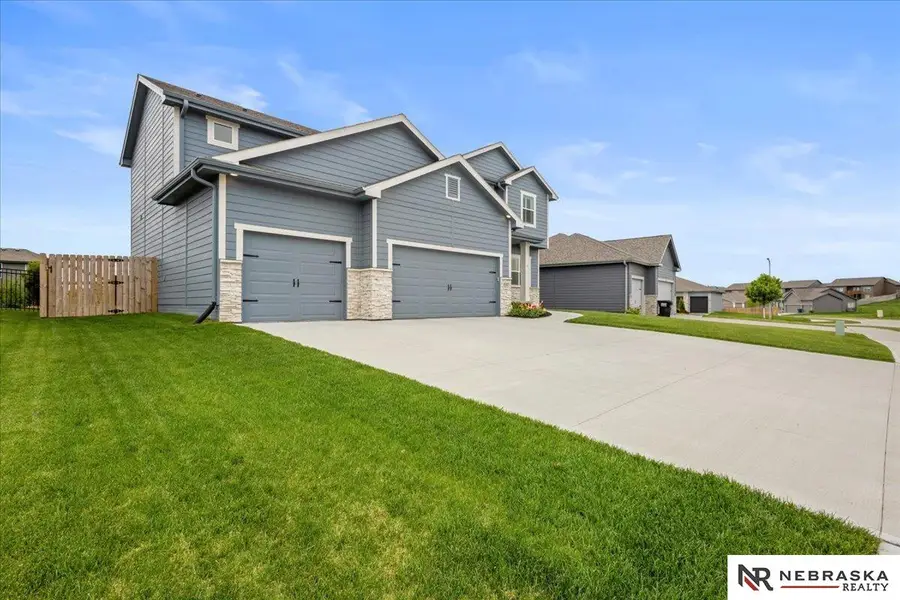 5307 Helwig Avenue, Papillion, NE 68133 - #3
