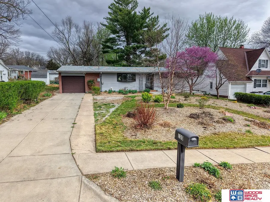 120 Hillcrest Drive, Seward, NE 68434 - #3