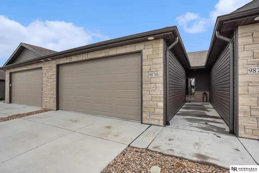 9870 Del Rio Drive, Lincoln, NE 68516 - #3