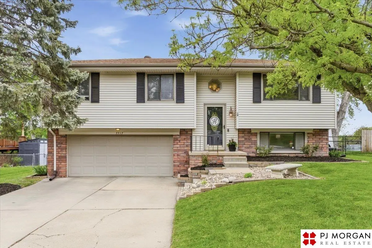 7717 Cottonwood Avenue, La Vista, NE 68128 - #1
