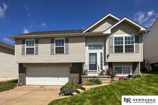 17832 Josephine Street, Omaha, NE 68136