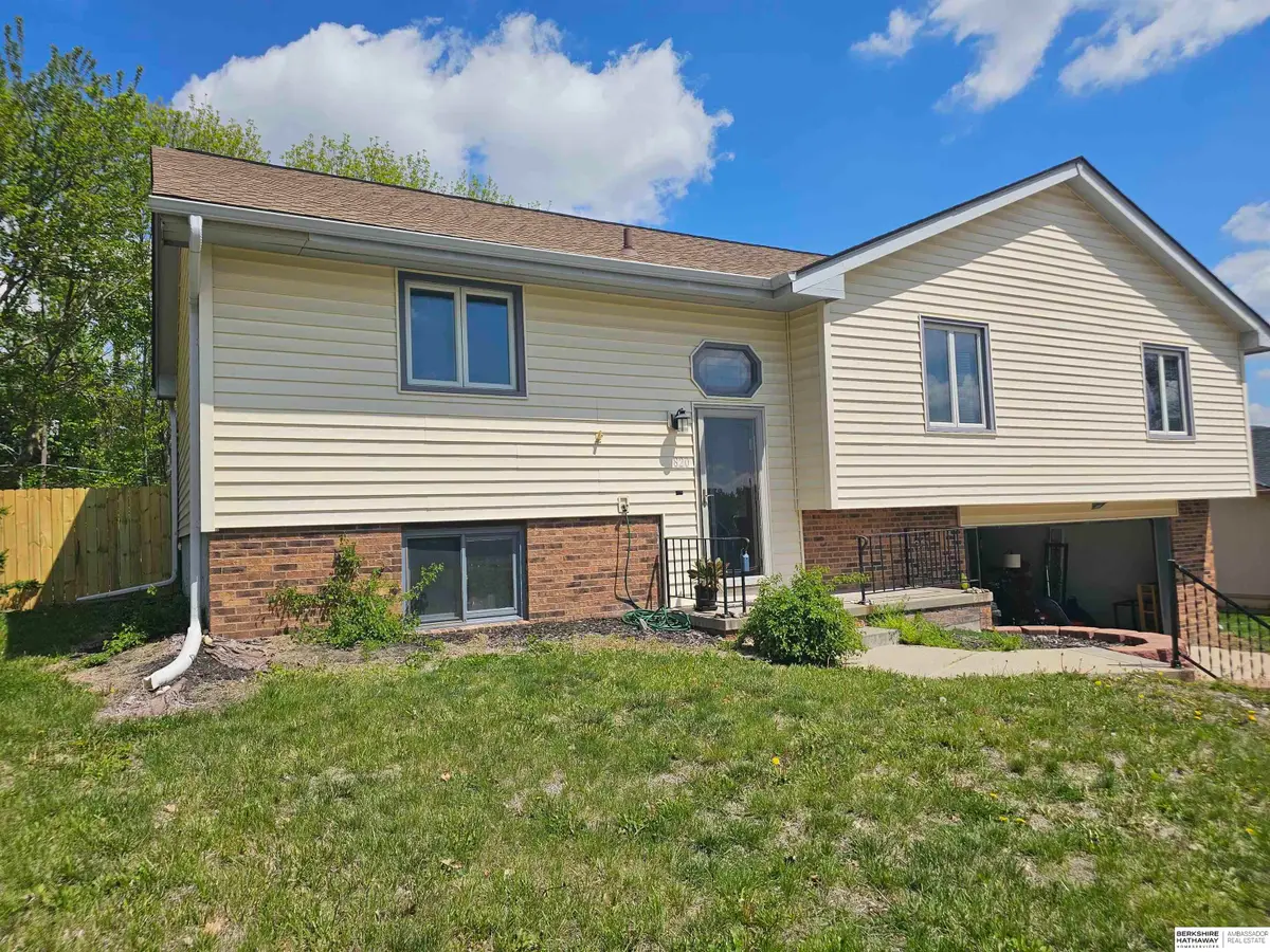 820 Spruce Street, Papillion, NE 68046 - #1