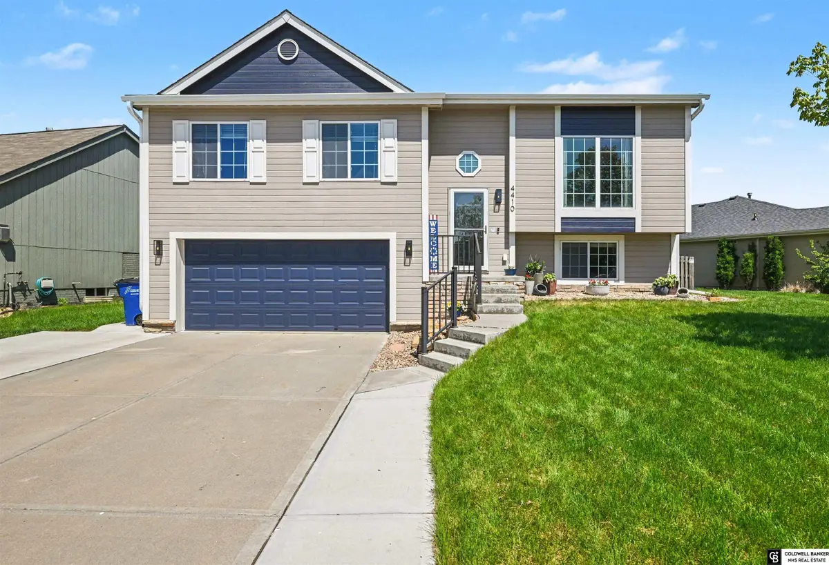 4410 Waterford Avenue, Bellevue, NE 68123 - #1