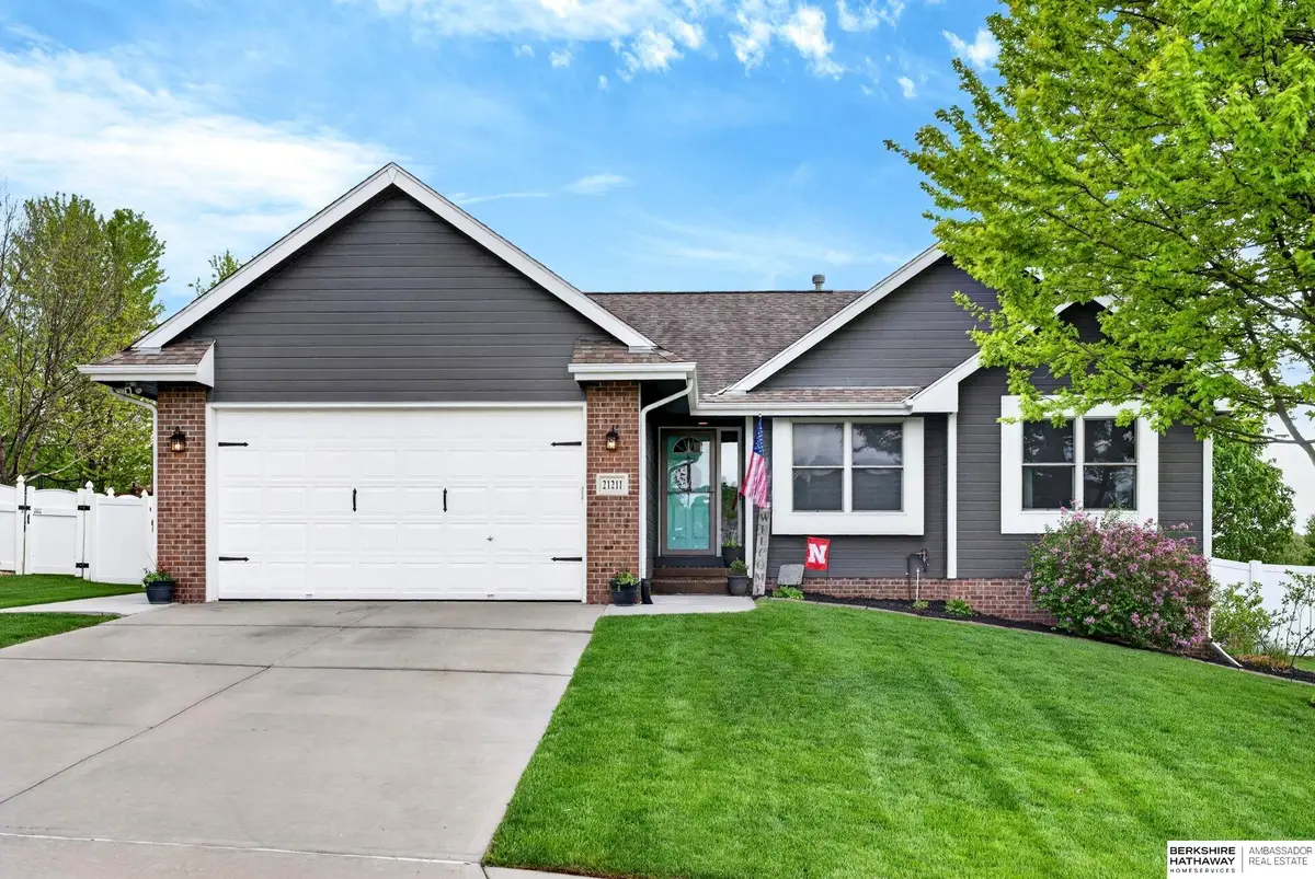 21211 Mcclellan Drive, Gretna, NE 68028 - #1
