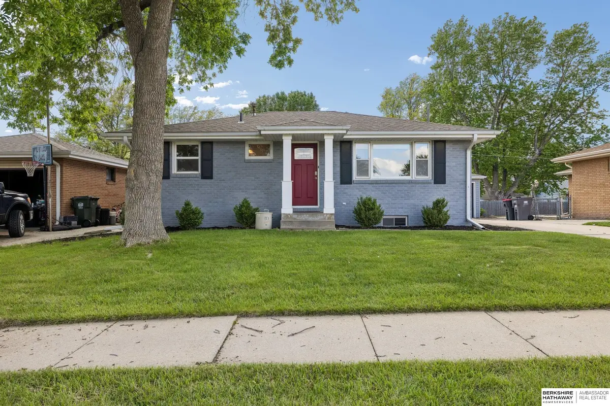 1617 Hays Drive, Lincoln, NE 68505 - #1
