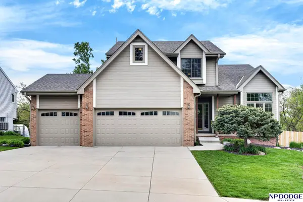 15205 Willow Creek Drive, Omaha, NE 68138