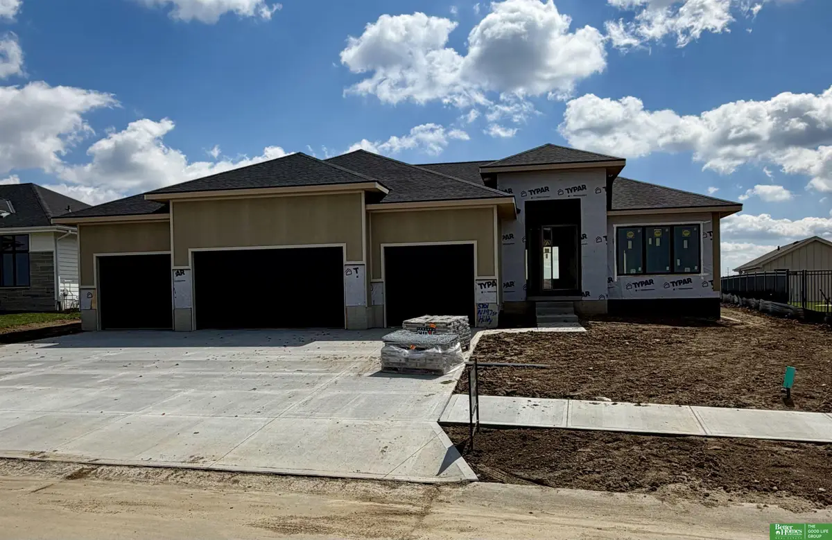 5701 N 197th Street, Elkhorn, NE 68022 - #1