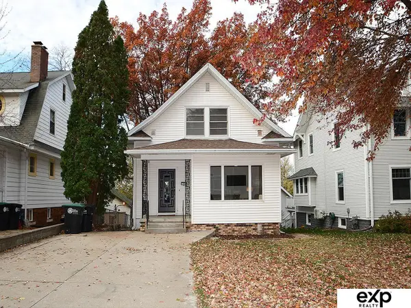 918 S 38th Street, Omaha, NE 68105
