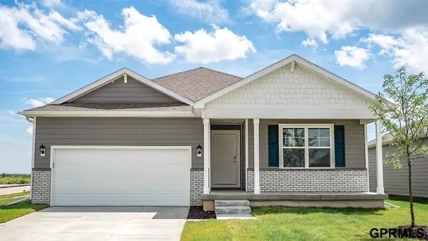 16426 Willit Street, Bennington, NE 68007