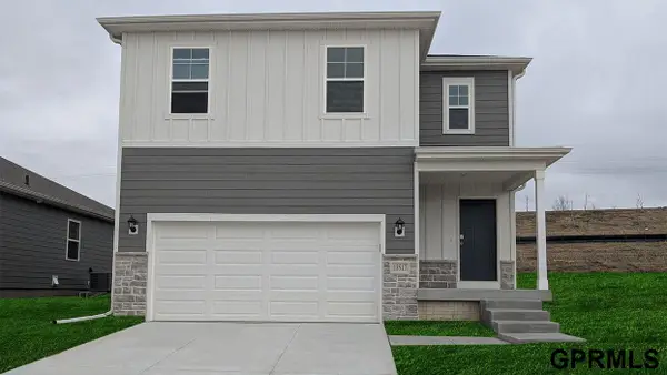 13605 Read Street, Omaha, NE 68142