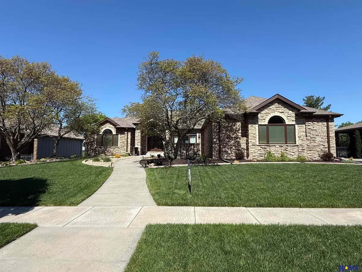 5301 Sawgrass Drive, Lincoln, NE 68526 - #1