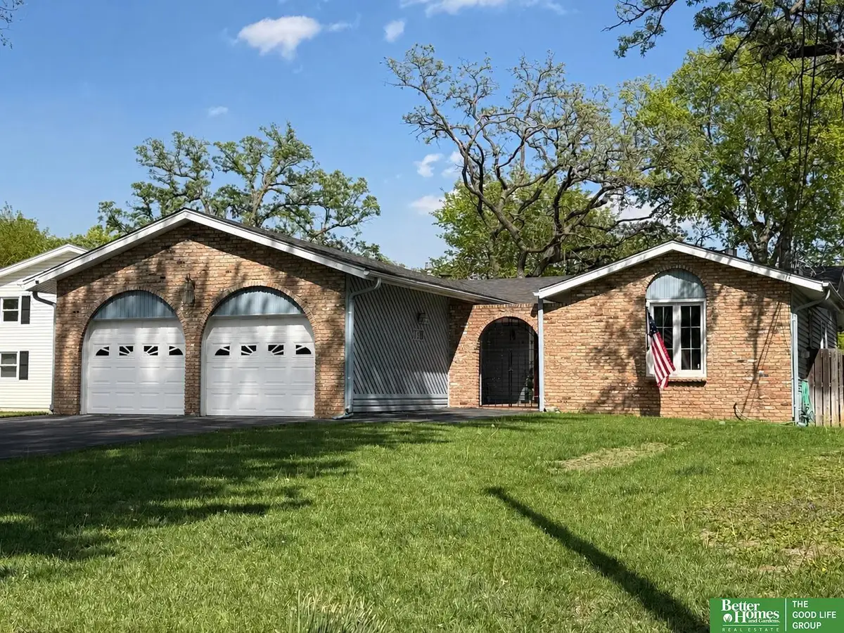 515 Bellevue Boulevard N, Bellevue, NE 68005 - #1