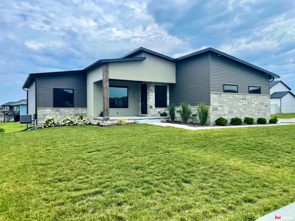 740 W Panorama Road, Lincoln, NE 68523